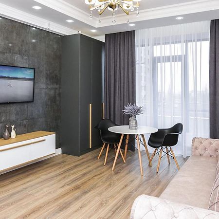 Double Skyhouse Exclusive Apartments Chişinǎu Buitenkant foto