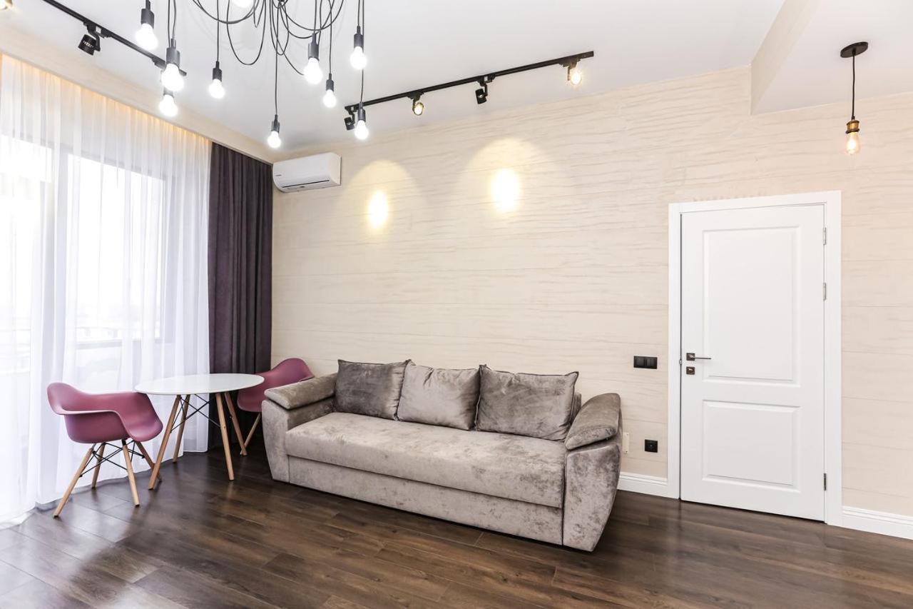Double Skyhouse Exclusive Apartments Chişinǎu Buitenkant foto