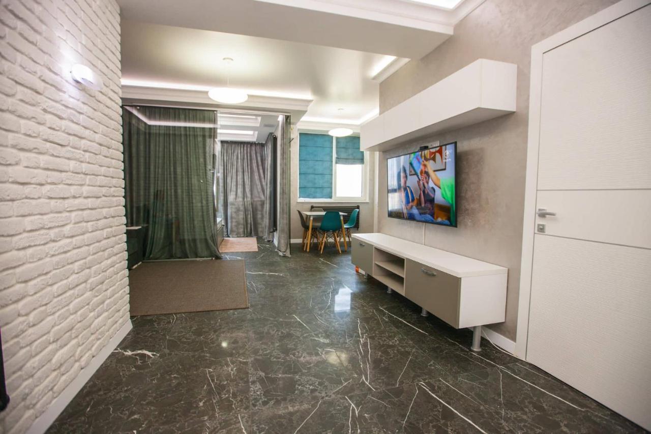 Double Skyhouse Exclusive Apartments Chişinǎu Buitenkant foto