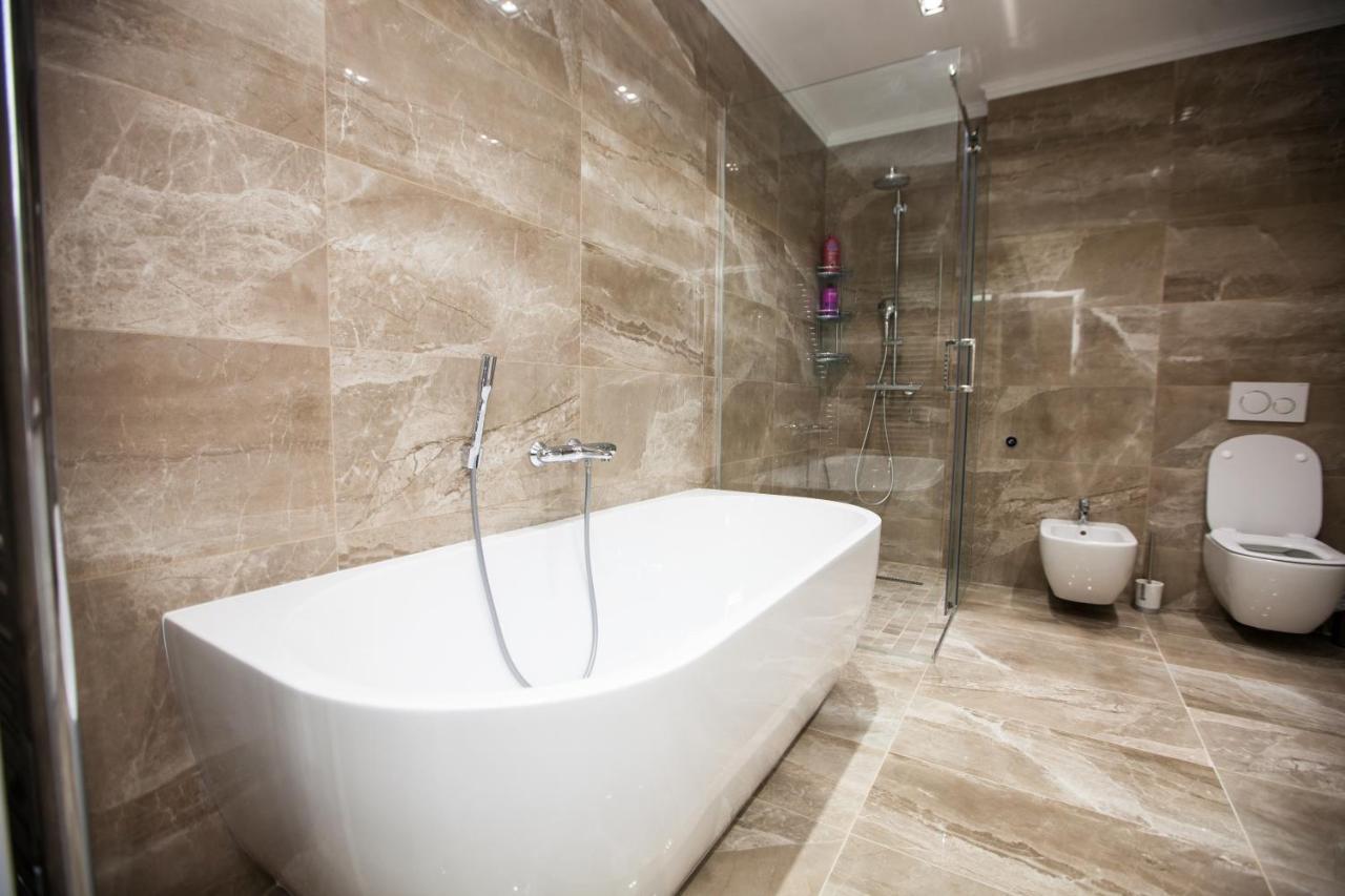 Double Skyhouse Exclusive Apartments Chişinǎu Buitenkant foto