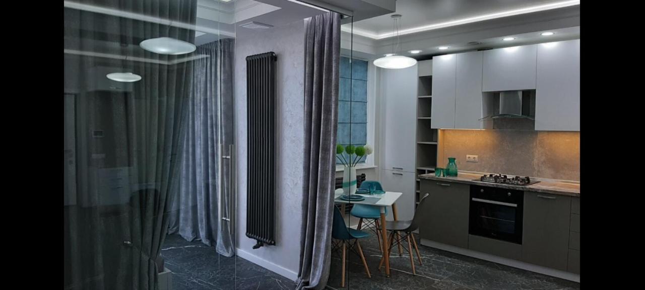 Double Skyhouse Exclusive Apartments Chişinǎu Buitenkant foto